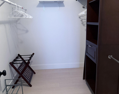 606 Mainsail Circle - Photo Thumbnail 33