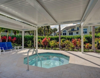 606 Mainsail Circle - Photo Thumbnail 15