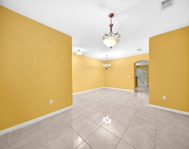 21223 Nw 14th Place - Photo Thumbnail 4