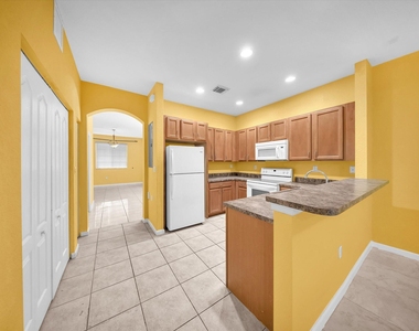 21223 Nw 14th Place - Photo Thumbnail 7