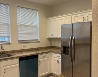 833 Millbrae Court - Photo Thumbnail 3