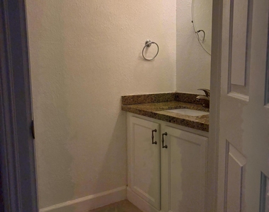 833 Millbrae Court - Photo Thumbnail 6