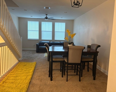 833 Millbrae Court - Photo Thumbnail 4