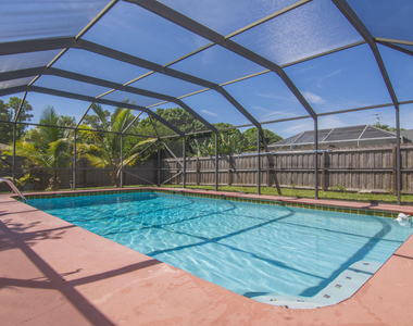6113 Yucca Drive - Photo Thumbnail 1