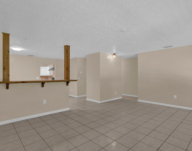 6113 Yucca Drive - Photo Thumbnail 10