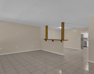 6113 Yucca Drive - Photo Thumbnail 9