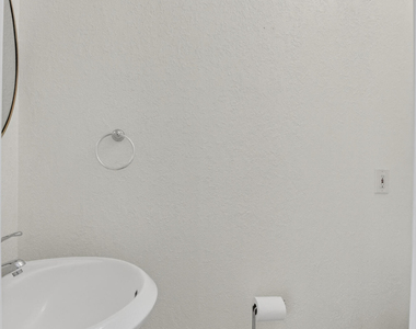 2515 Venetian Court - Photo Thumbnail 13