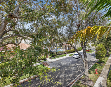 2515 Venetian Court - Photo Thumbnail 20