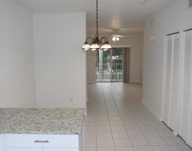 2010 Taylor Street - Photo Thumbnail 5