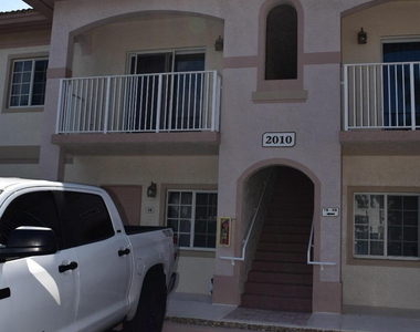 2010 Taylor Street - Photo Thumbnail 17