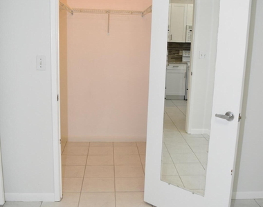 2010 Taylor Street - Photo Thumbnail 3