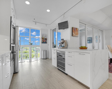 4114 W Palm Aire Drive - Photo Thumbnail 15