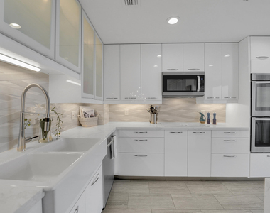 4114 W Palm Aire Drive - Photo Thumbnail 13