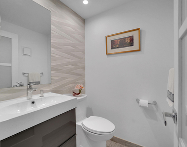 4114 W Palm Aire Drive - Photo Thumbnail 17