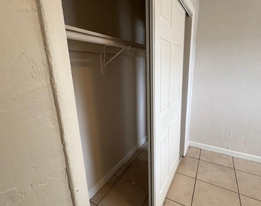 900 Nw 17th Avenue - Photo Thumbnail 17