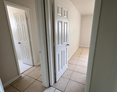 900 Nw 17th Avenue - Photo Thumbnail 15