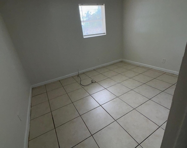 900 Nw 17th Avenue - Photo Thumbnail 12