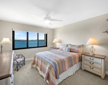 175 Se Saint Lucie Boulevard - Photo Thumbnail 7