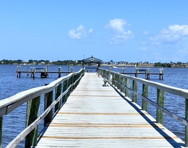 175 Se Saint Lucie Boulevard - Photo Thumbnail 14
