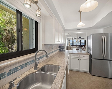 175 Se Saint Lucie Boulevard - Photo Thumbnail 5
