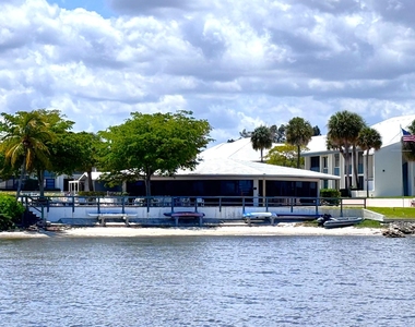 175 Se Saint Lucie Boulevard - Photo Thumbnail 15