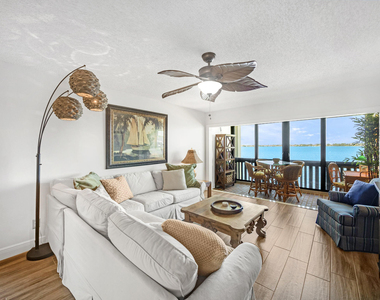 175 Se Saint Lucie Boulevard - Photo Thumbnail 1