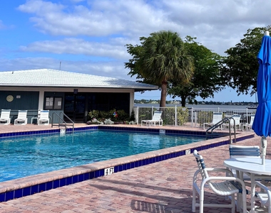 175 Se Saint Lucie Boulevard - Photo Thumbnail 12