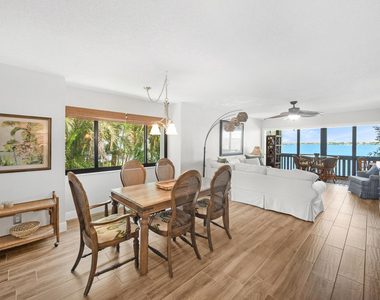 175 Se Saint Lucie Boulevard - Photo Thumbnail 3