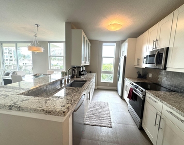 700 E Boynton Beach Boulevard - Photo Thumbnail 1