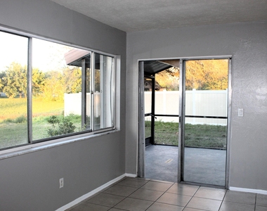1618 Se Elkhart Terrace - Photo Thumbnail 6