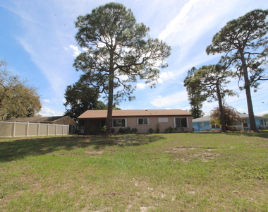 1618 Se Elkhart Terrace - Photo Thumbnail 14