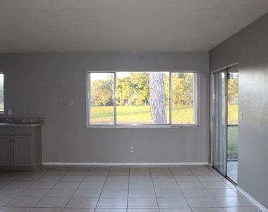 1618 Se Elkhart Terrace - Photo Thumbnail 3