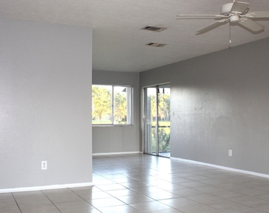1618 Se Elkhart Terrace - Photo Thumbnail 2
