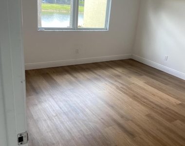 24060 Sw Firenze Way - Photo Thumbnail 23