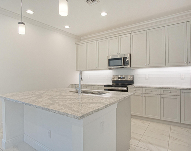 24060 Sw Firenze Way - Photo Thumbnail 5