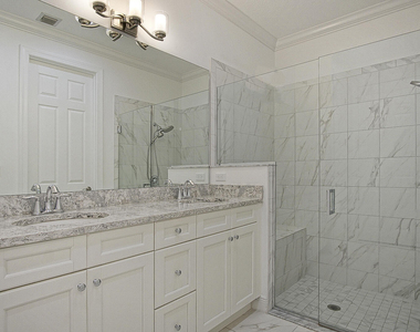 24060 Sw Firenze Way - Photo Thumbnail 9