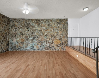 4850 Sw 63rd Terrace - Photo Thumbnail 7