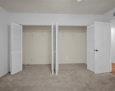 4850 Sw 63rd Terrace - Photo Thumbnail 11