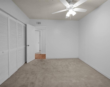 4850 Sw 63rd Terrace - Photo Thumbnail 20