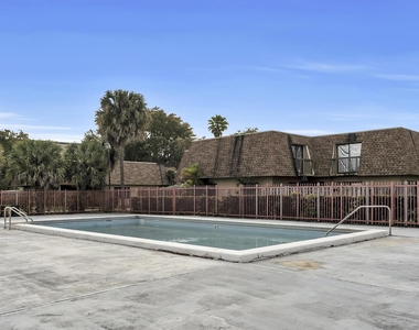 6715 W 26th Drive - Photo Thumbnail 25