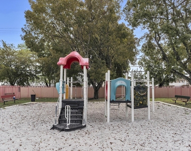 6715 W 26th Drive - Photo Thumbnail 27