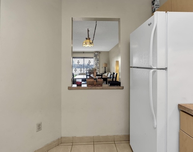 6715 W 26th Drive - Photo Thumbnail 4