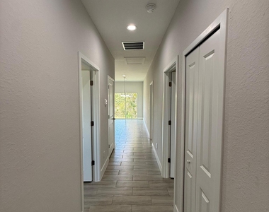 4800 15th Street Sw - Photo Thumbnail 13