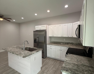 4800 15th Street Sw - Photo Thumbnail 10