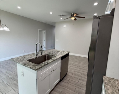 4800 15th Street Sw - Photo Thumbnail 11