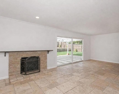 639 Calle Tulipan - Photo Thumbnail 3