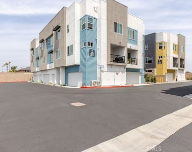 243 S Sand Palm Drive - Photo Thumbnail 29