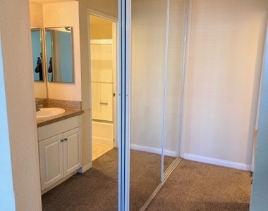 5545 Canoga Avenue - Photo Thumbnail 14