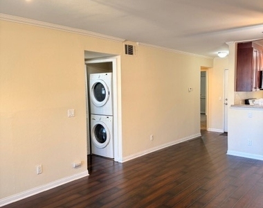 5545 Canoga Avenue - Photo Thumbnail 27