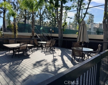 5545 Canoga Avenue - Photo Thumbnail 38